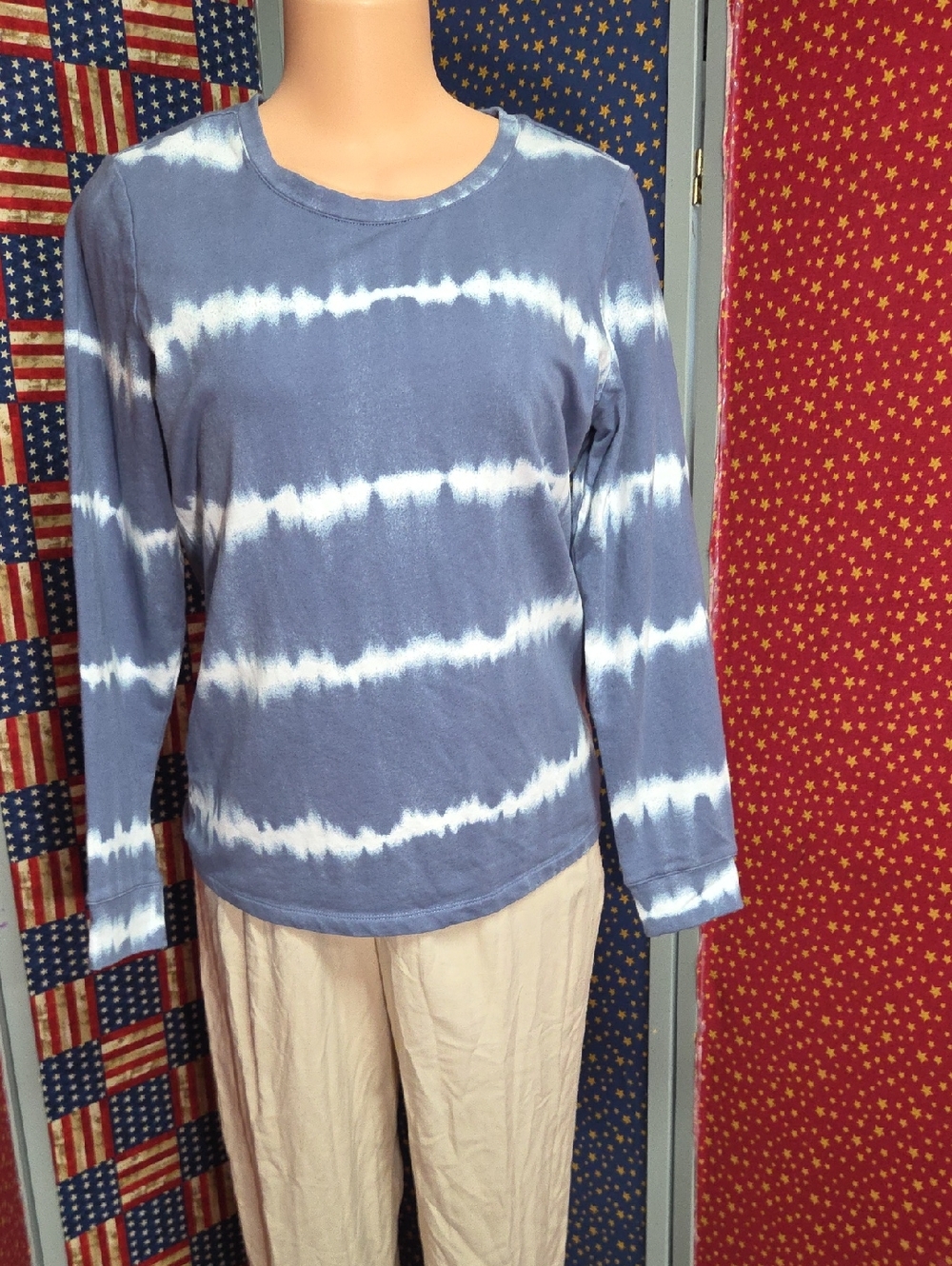 Women’s Long Sleeve Tie-Dye Crewneck Top - Blue & White